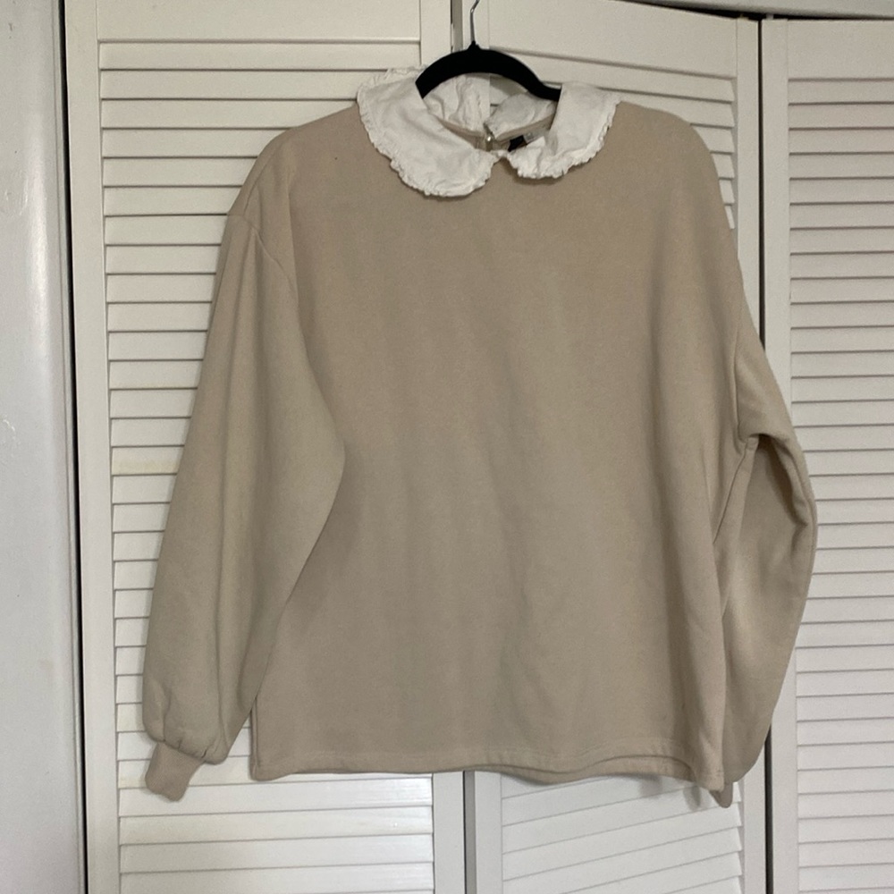 Divided H&M Peter Pan Collar Sweatshirt